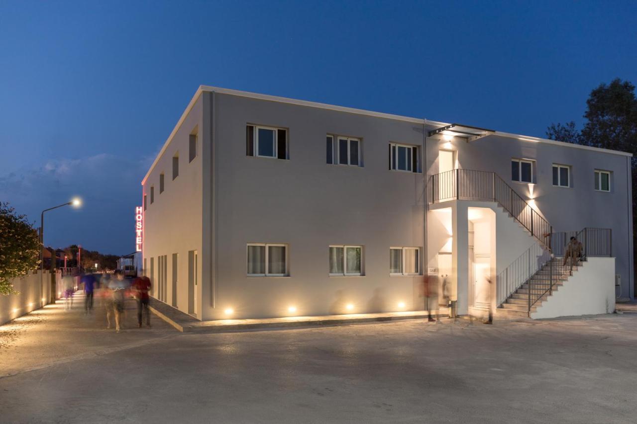 Local Hostel & Suites Potamos  Luaran gambar