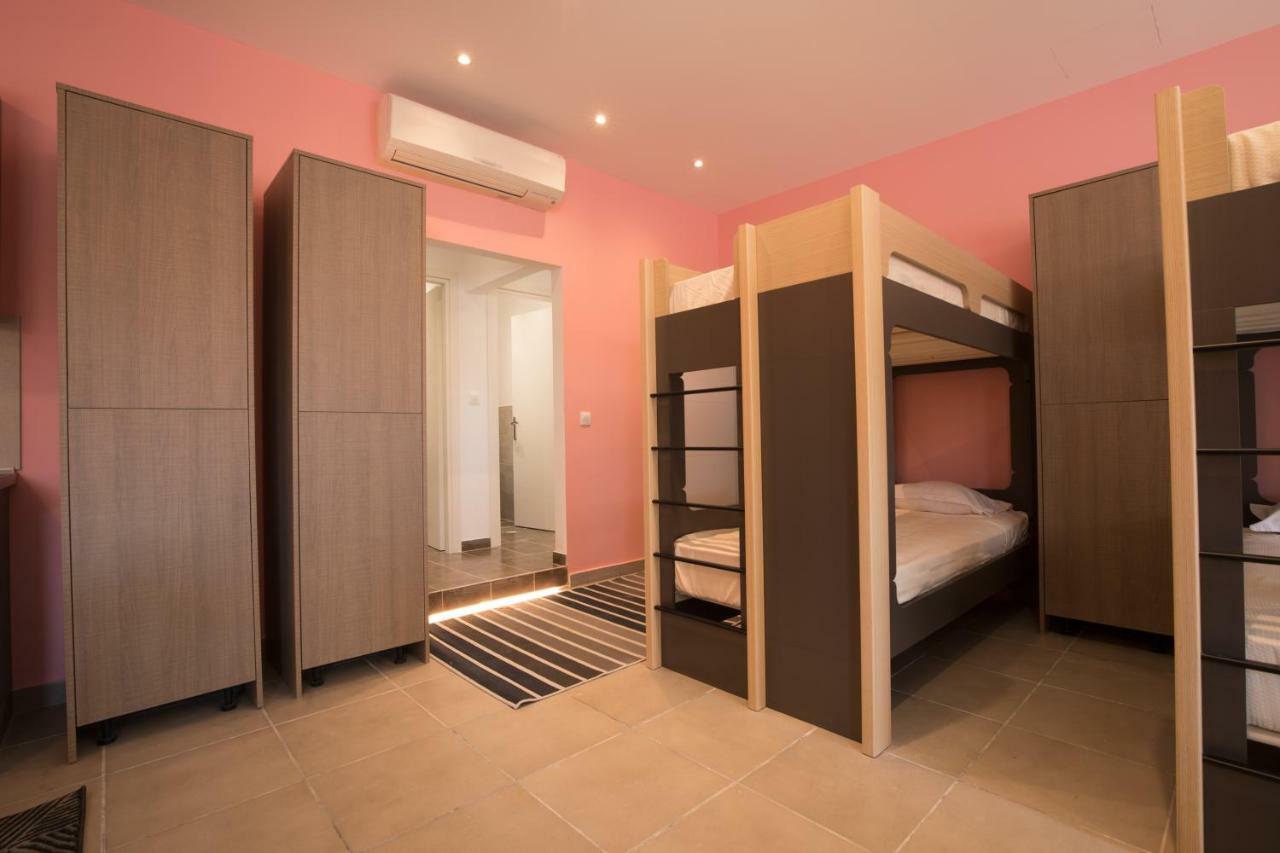Local Hostel & Suites Potamos  Luaran gambar
