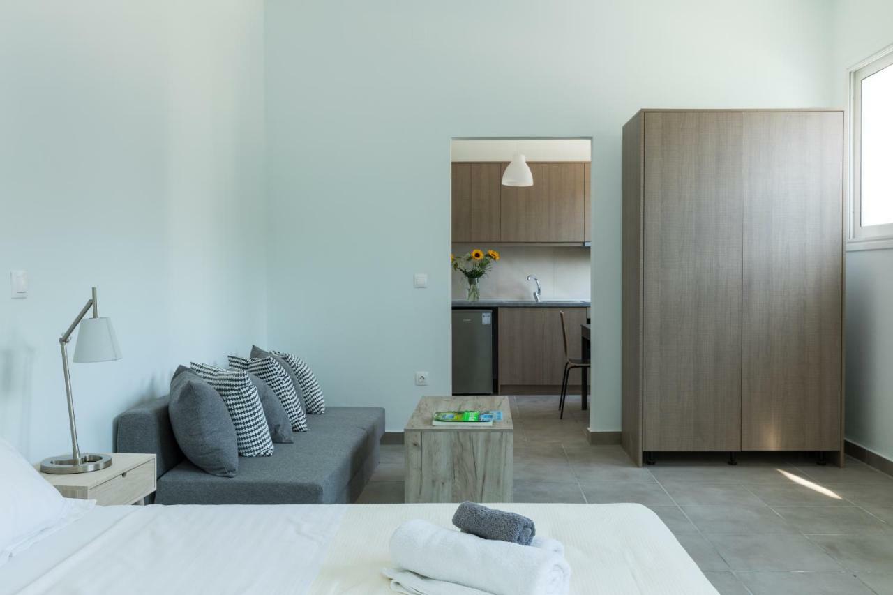Local Hostel & Suites Potamos  Luaran gambar