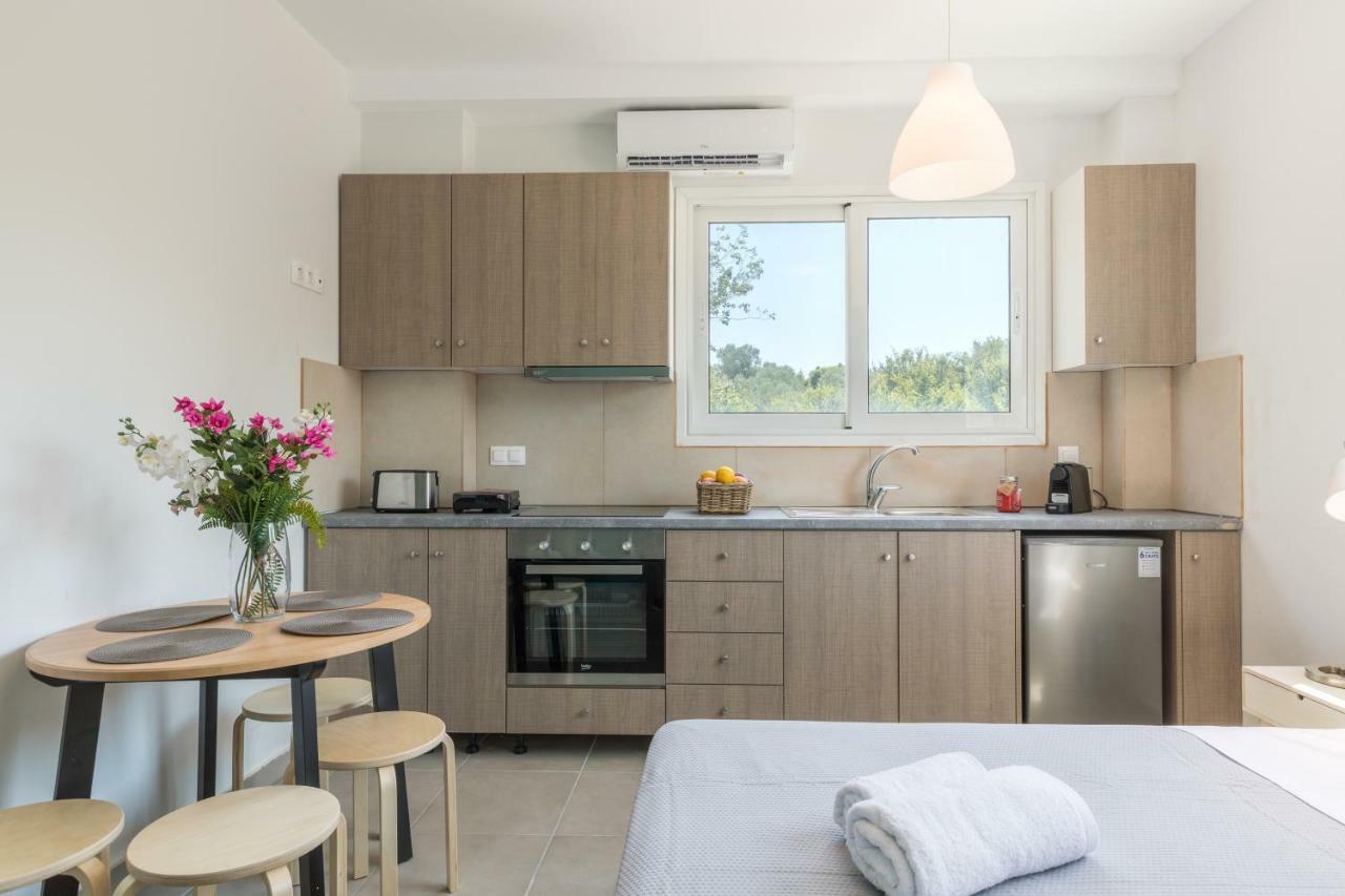 Local Hostel & Suites Potamos  Luaran gambar