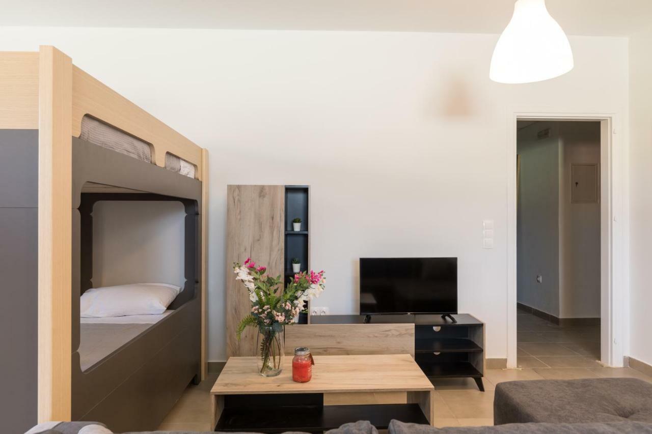 Local Hostel & Suites Potamos  Luaran gambar