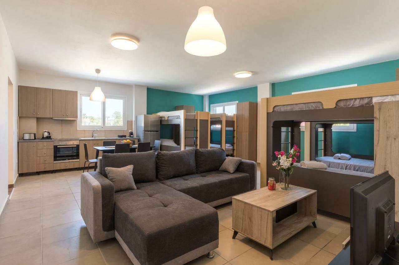 Local Hostel & Suites Potamos  Luaran gambar
